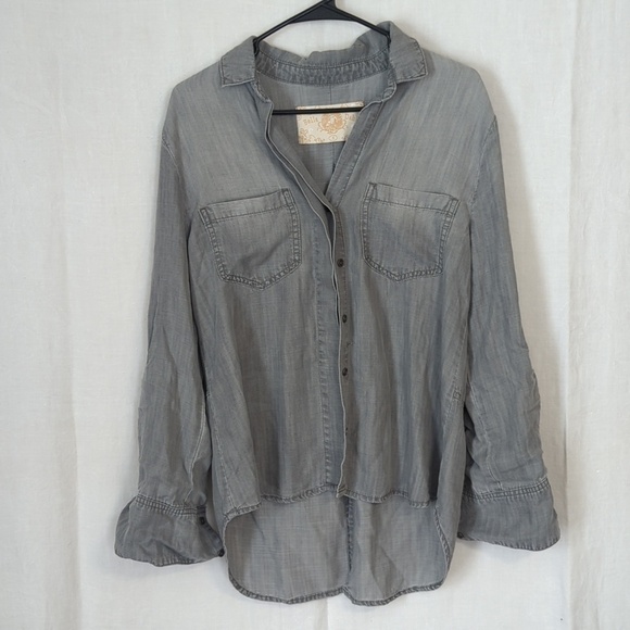Bella Dahl Tops - Bella Dahl Shirttail Button Down Grey Wash Tincel Size Small